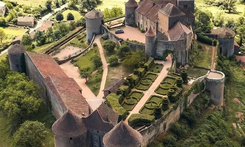 The abandoned Fortress of Brezé-le-Châtel reveals its dark history